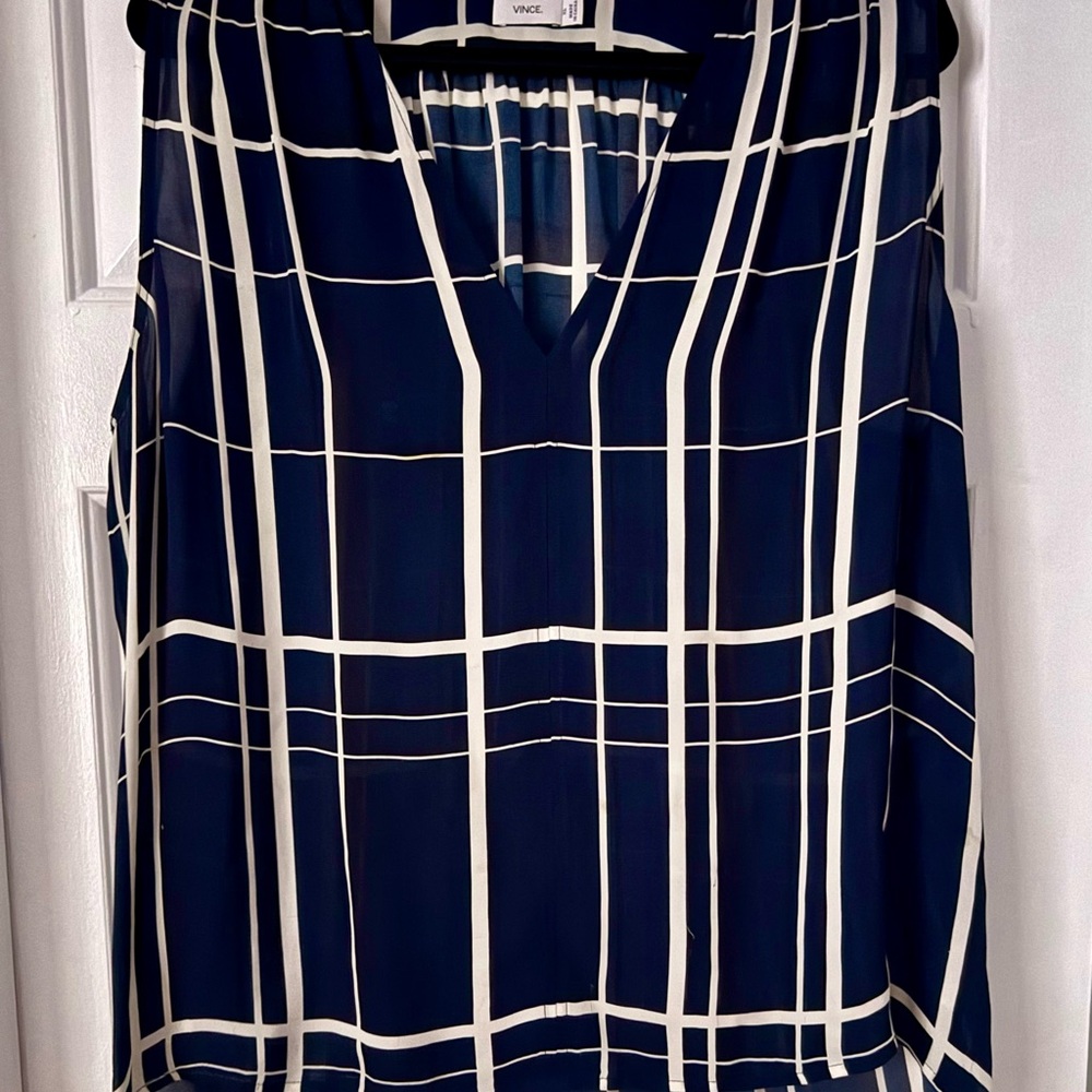 Vince Sleeveless Silk Top Size XL Navy/White V Neck Minimal Chic - Picture 2 of 5